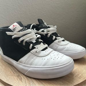 Nike Air Jordan Series Mid Top sneakers